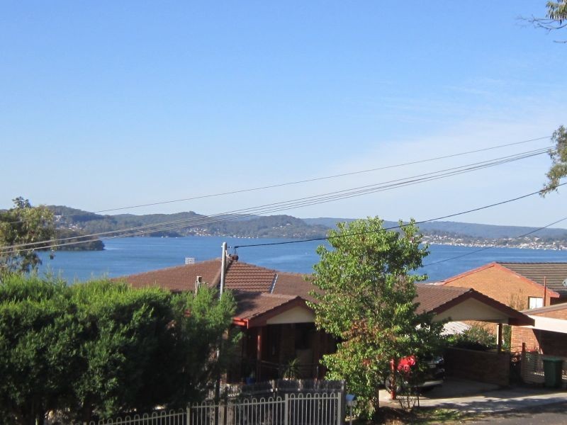 7 Penang Street, Point Clare NSW 2250