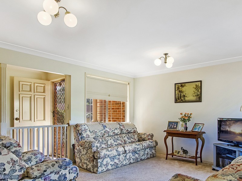 21 Singleton Road, Point Clare NSW 2250