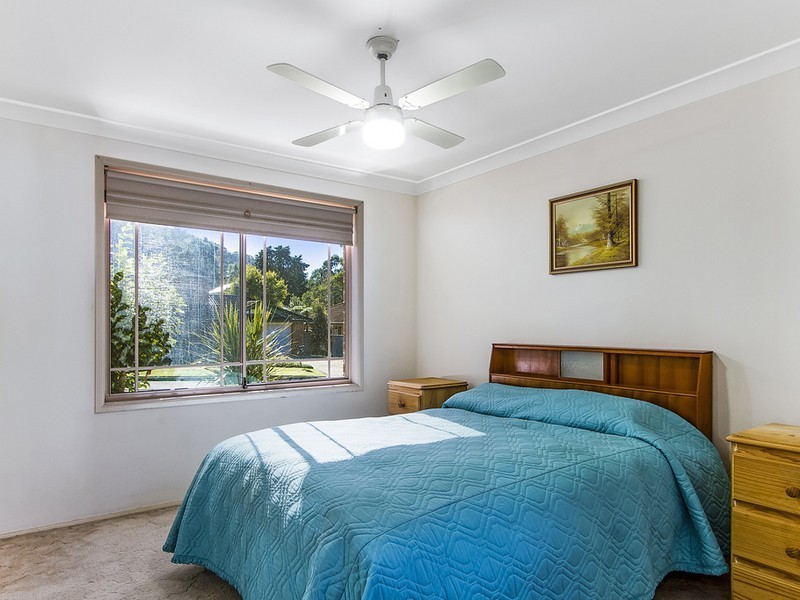 21 Singleton Road, Point Clare NSW 2250