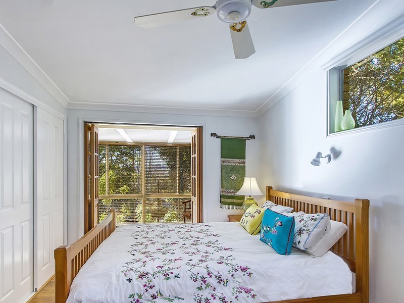 14 Fiona Street, Point Clare NSW 2250