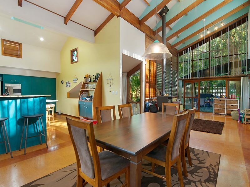 33 Melaleuca Crescent, Tascott NSW 2250