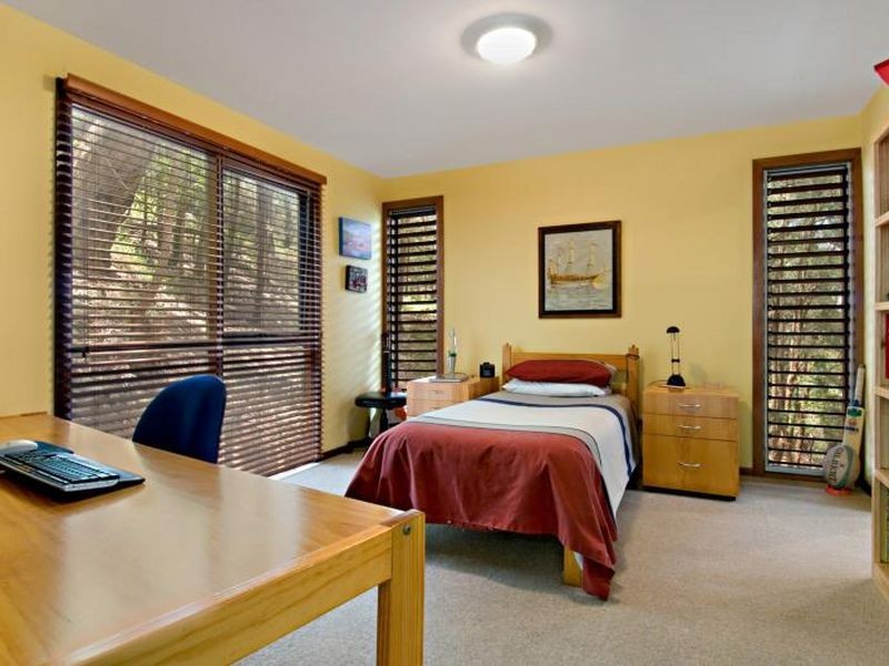 33 Melaleuca Crescent, Tascott NSW 2250