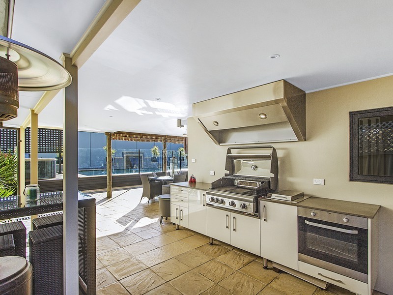 2 Ferguson Close, West Gosford NSW 2250