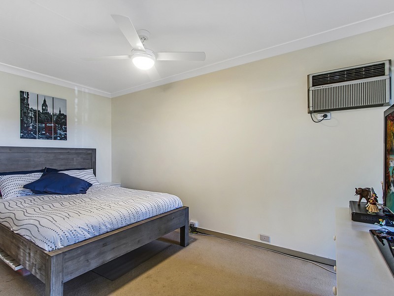 2 Ferguson Close, West Gosford NSW 2250