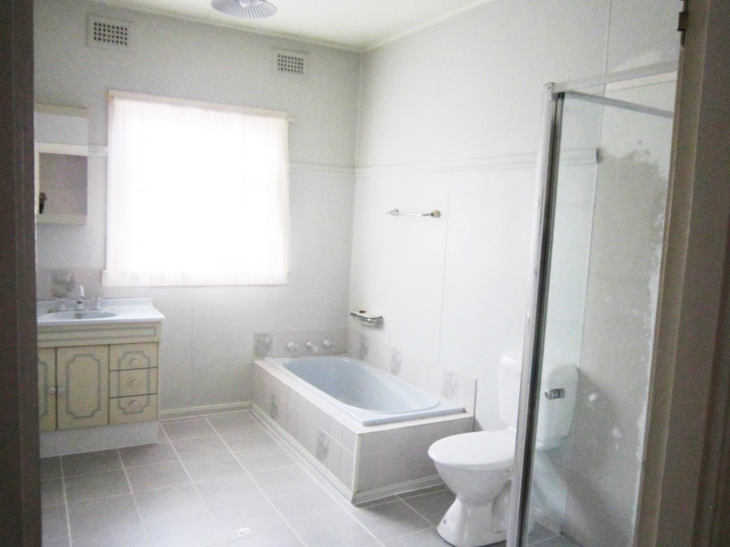 135 Memorial Avenue, Ettalong Beach NSW 2257