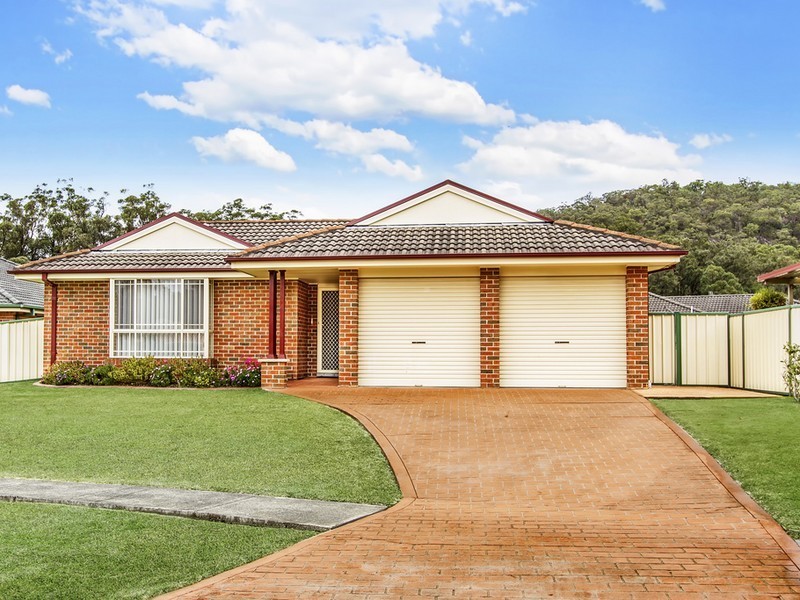 20 Manooka Road, Point Clare NSW 2250