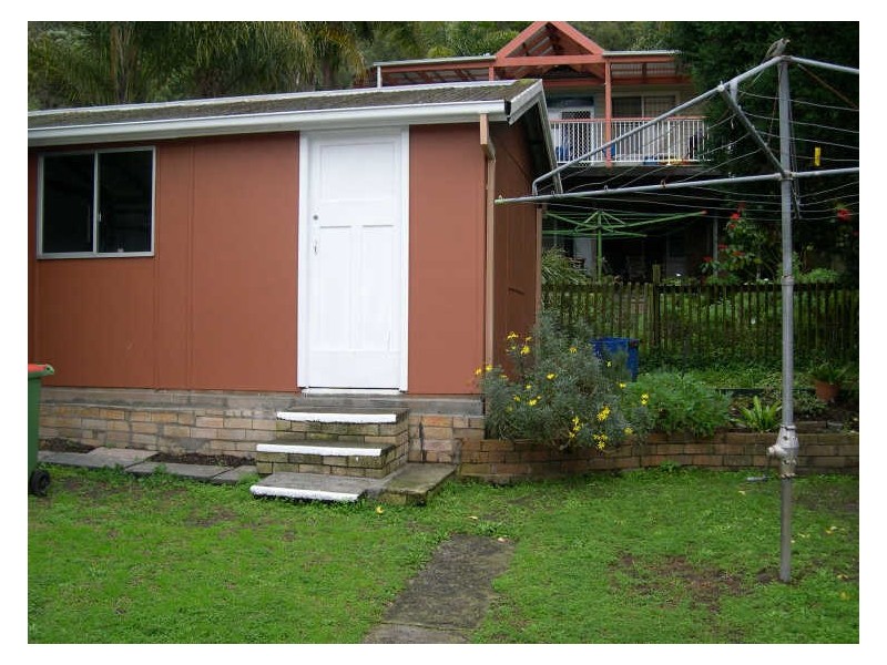 33a Nioka Avenue, Point Clare NSW 2250