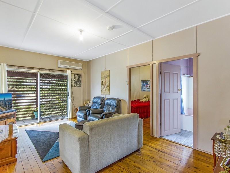 293 Ocean Beach Road, Umina Beach NSW 2257