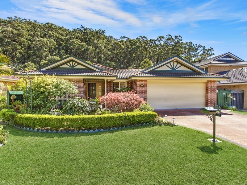 26 Singleton Road, Point Clare NSW 2250