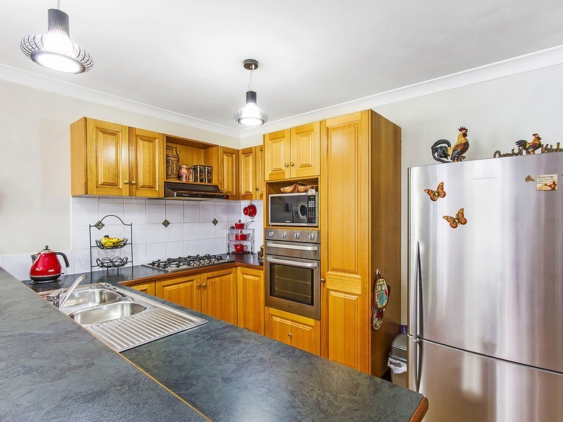 26 Singleton Road, Point Clare NSW 2250