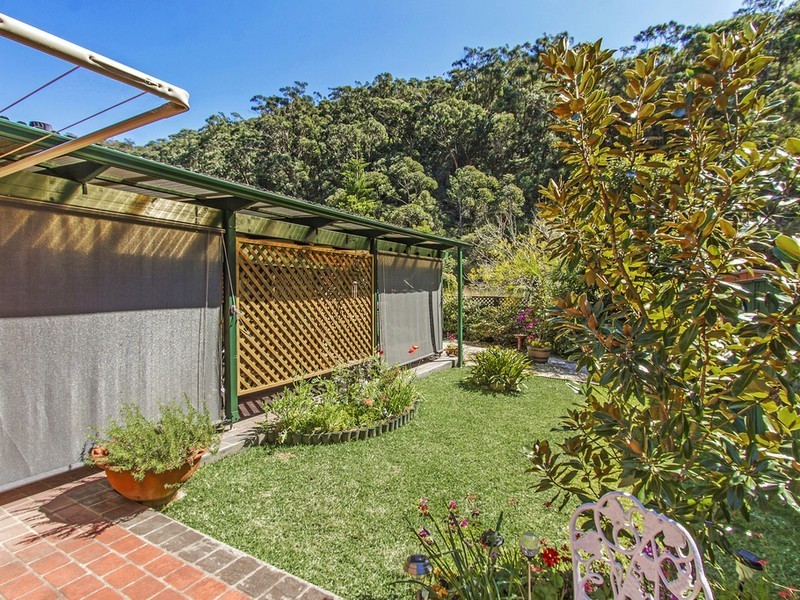 26 Singleton Road, Point Clare NSW 2250