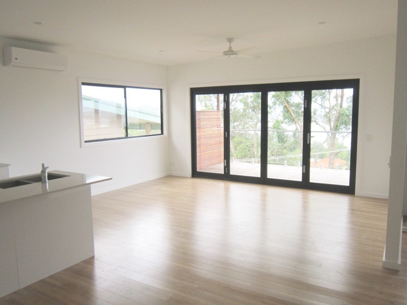 19 Hughes Street, Point Clare NSW 2250