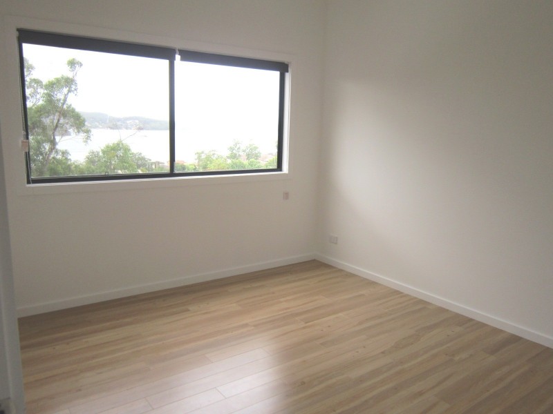 19 Hughes Street, Point Clare NSW 2250