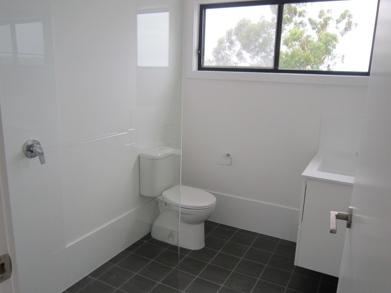 19 Hughes Street, Point Clare NSW 2250