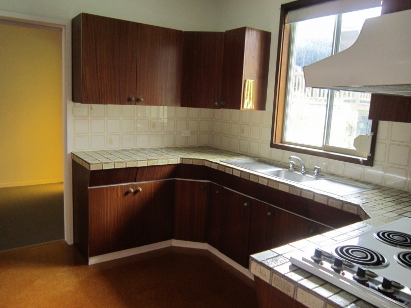 16 Margaret Street, Point Clare NSW 2250