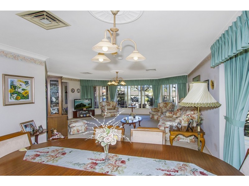 4 Sunny Waters Road, Kincumber NSW 2251