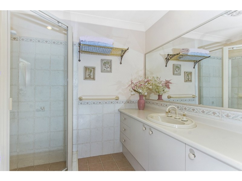 4 Sunny Waters Road, Kincumber NSW 2251