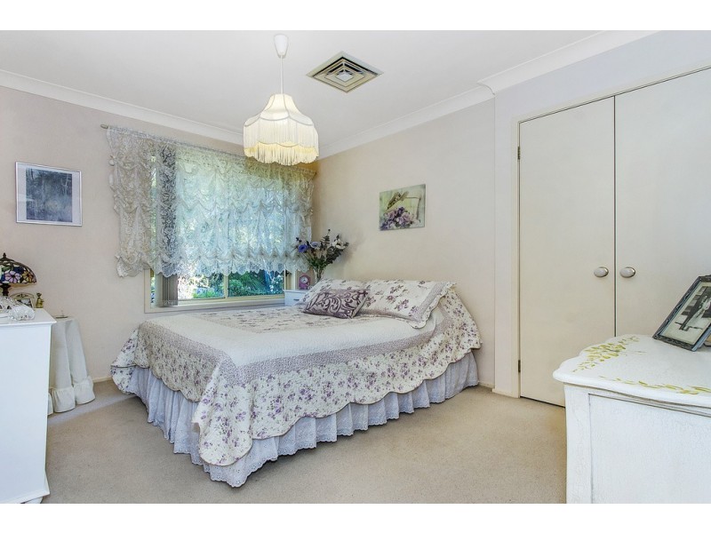4 Sunny Waters Road, Kincumber NSW 2251