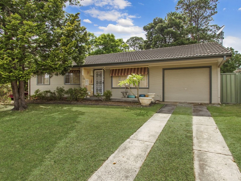 2 Sunshine Drive, Point Clare NSW 2250
