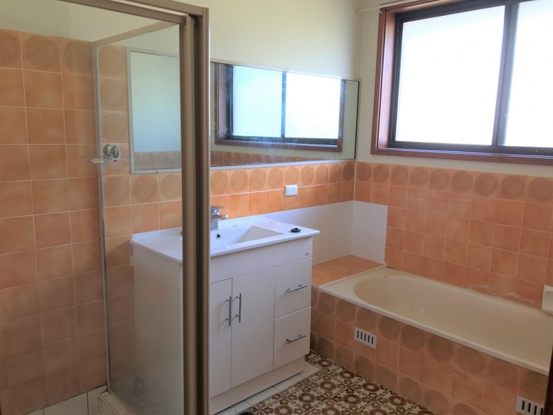 17 Alukea Avenue, Point Clare NSW 2250