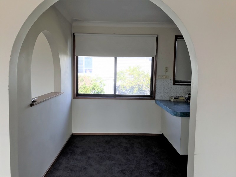 17 Alukea Avenue, Point Clare NSW 2250