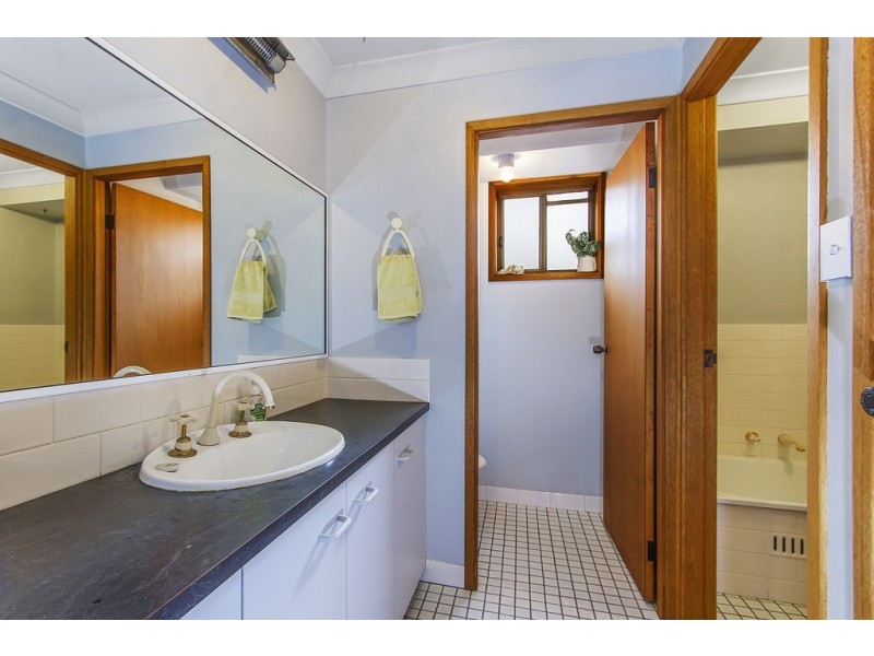 25 Northwind Avenue, Point Clare NSW 2250