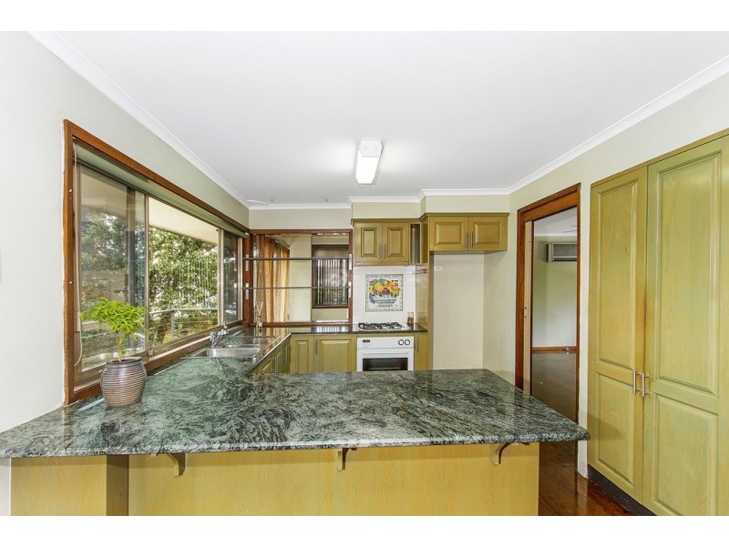 9 Shoreview Close, Point Clare NSW 2250