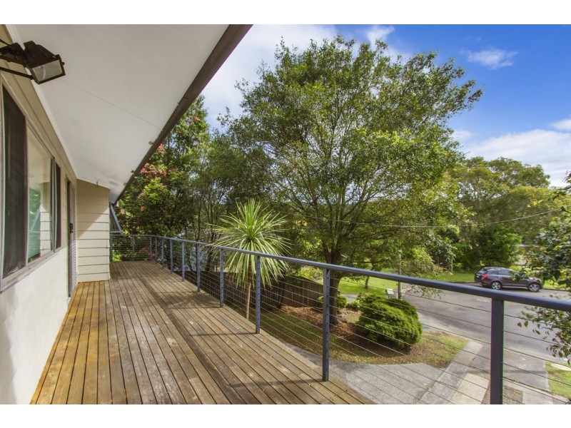 9 Shoreview Close, Point Clare NSW 2250