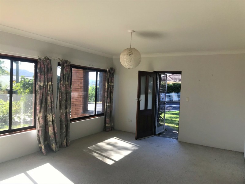 17a Alukea Avenue, Point Clare NSW 2250