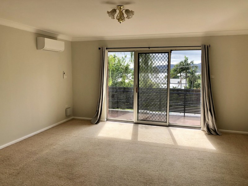 33a Nioka Avenue, Point Clare NSW 2250