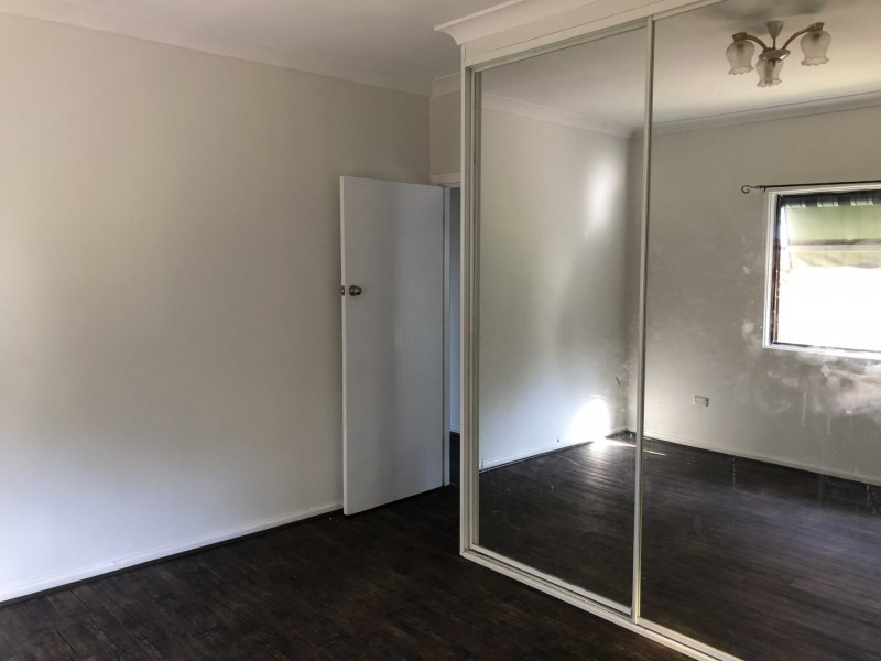 22 Nioka Ave, Point Clare NSW 2250