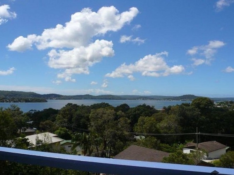 31 Scott Street, Point Clare NSW 2250