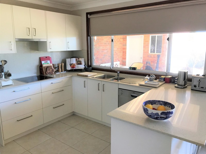16 Conroy Crescent, Kariong NSW 2250
