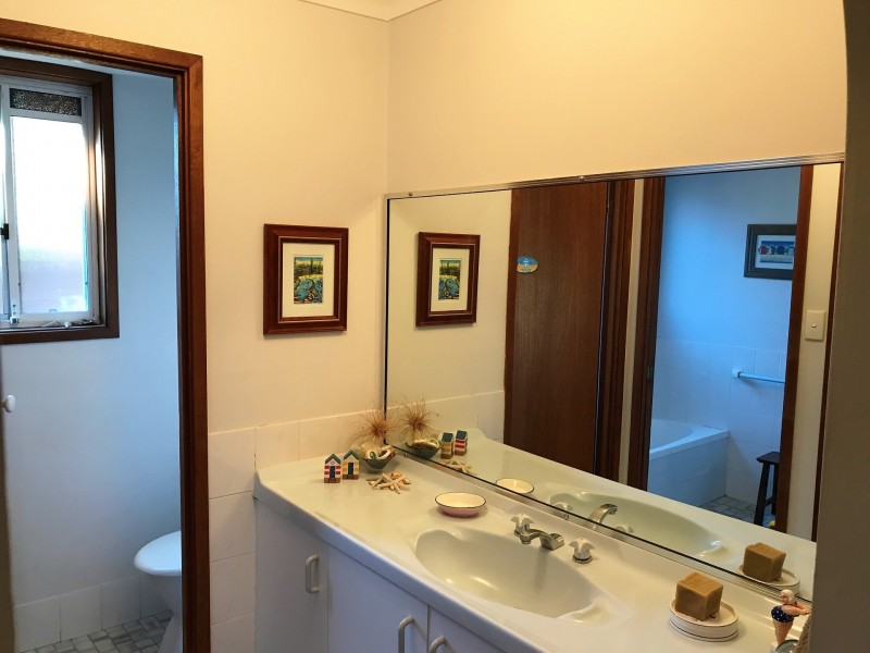16 Conroy Crescent, Kariong NSW 2250