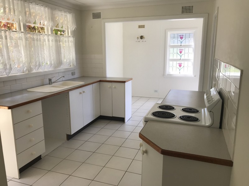 5 Scott Street, Point Clare NSW 2250