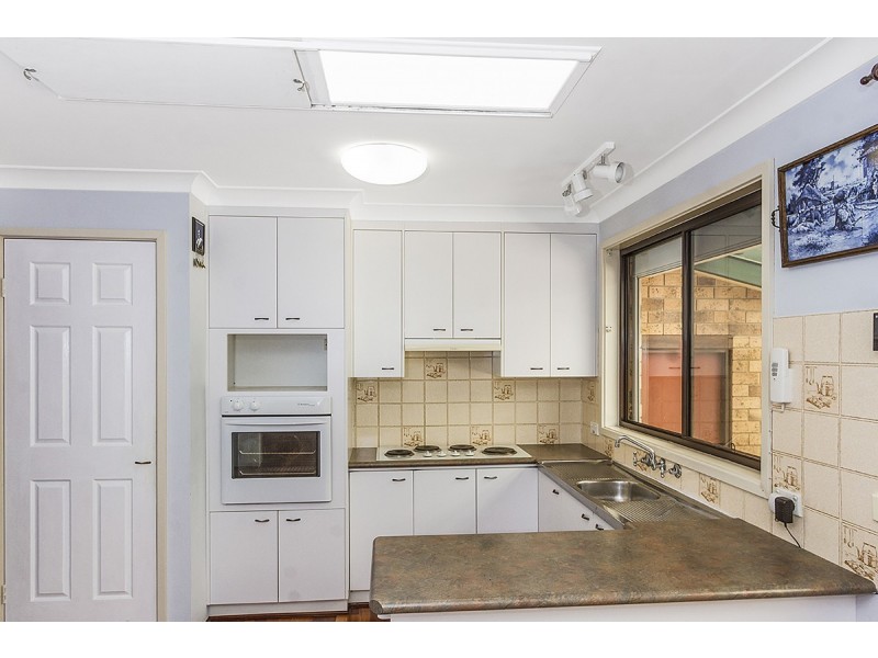 69 Wendy Drive, Point Clare NSW 2250