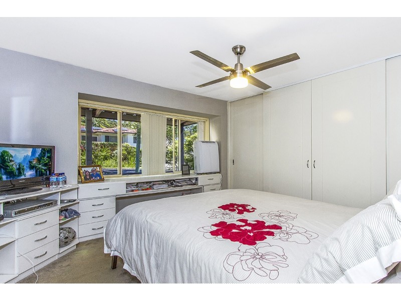 18 Grace Avenue, Point Clare NSW 2250