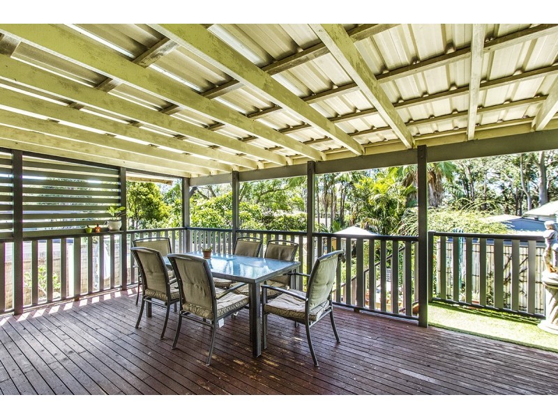 18 Grace Avenue, Point Clare NSW 2250