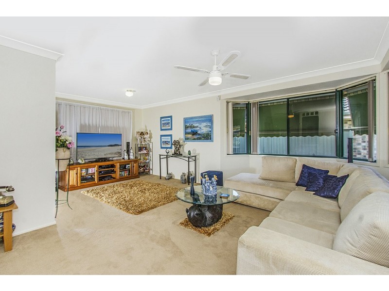 16 Monarch Drive, Hamlyn Terrace NSW 2259