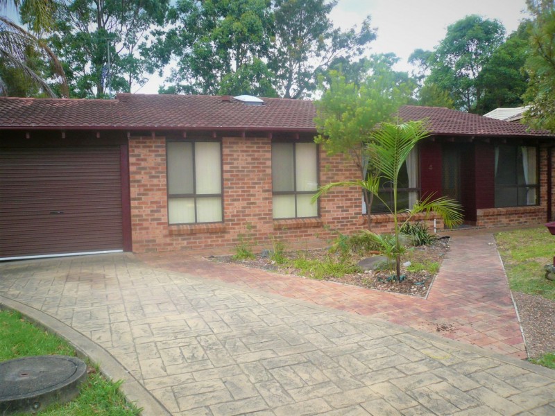 4 Sawyer Close, Green Point NSW 2251