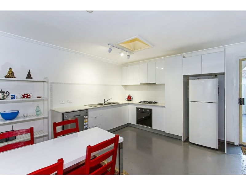 2/69a Brisbane Water Drive, Point Clare NSW 2250