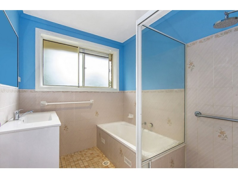 2/69a Brisbane Water Drive, Point Clare NSW 2250