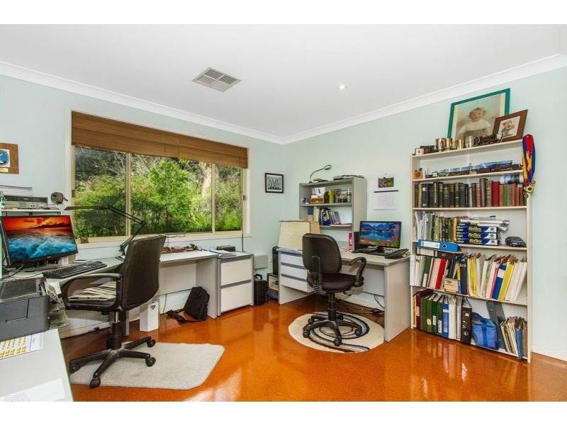 37a Nioka Avenue, Point Clare NSW 2250