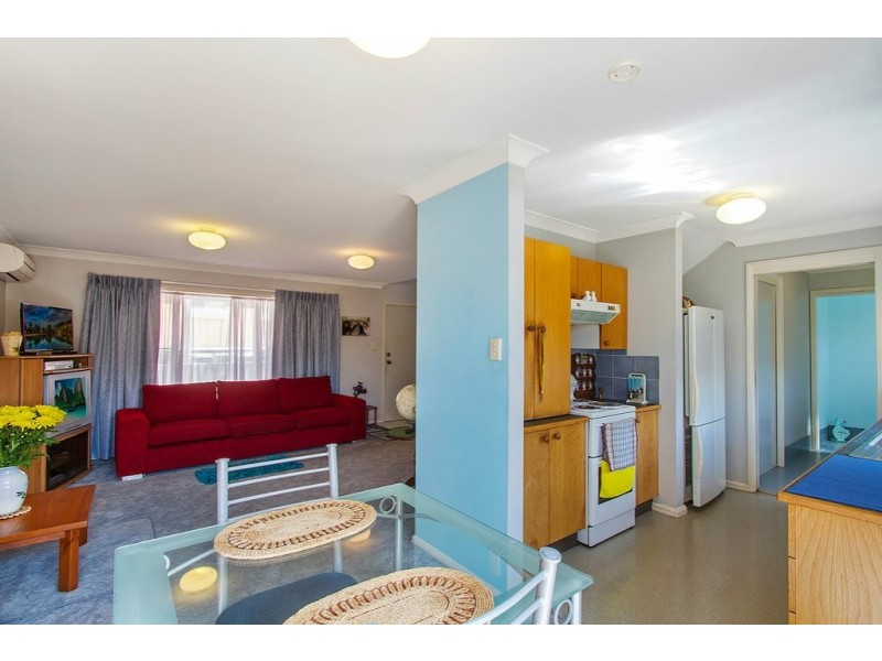 2/261 Brisbane Water Drive, West Gosford NSW 2250