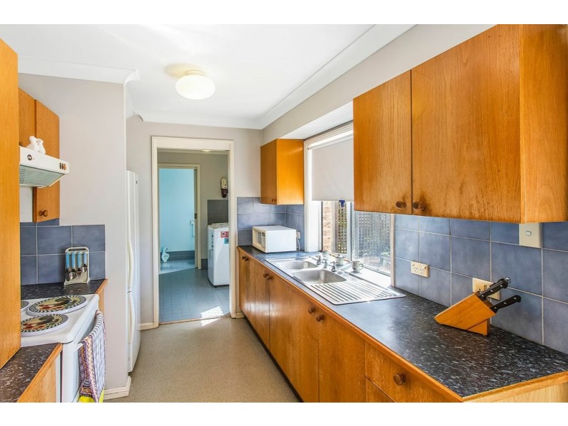 2/261 Brisbane Water Drive, West Gosford NSW 2250