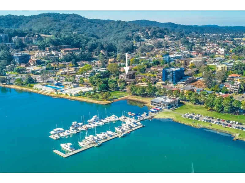 2/39 Masons Pde, Gosford NSW 2250