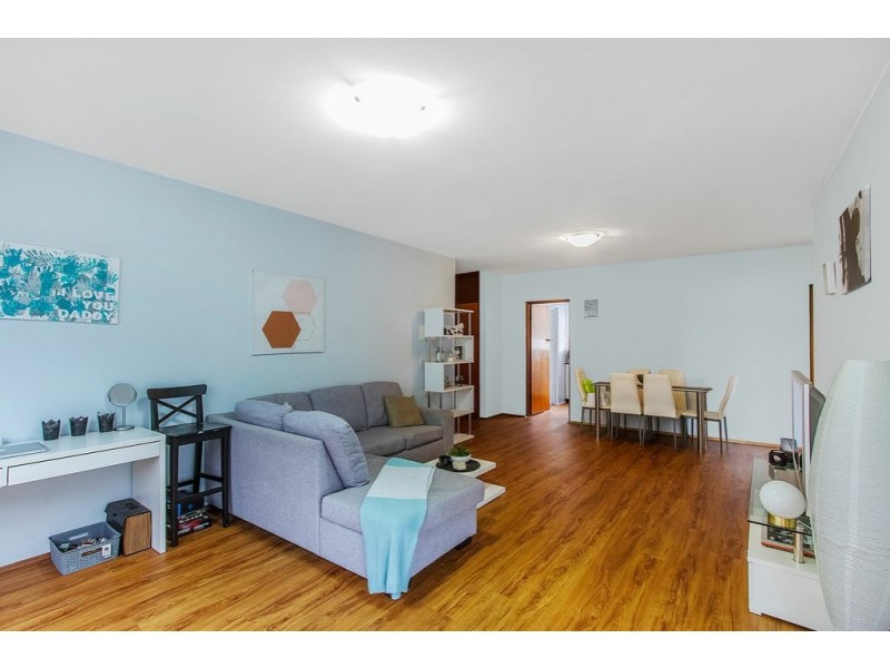 2/39 Masons Pde, Gosford NSW 2250