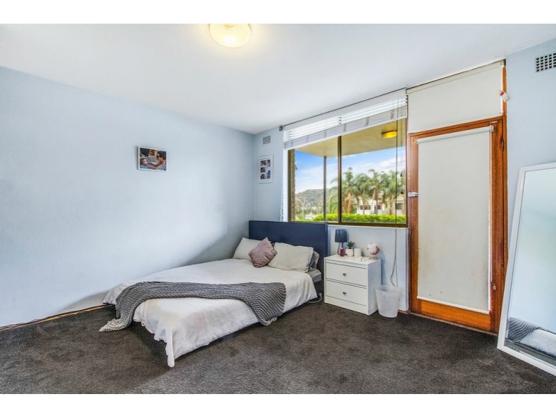 2/39 Masons Pde, Gosford NSW 2250