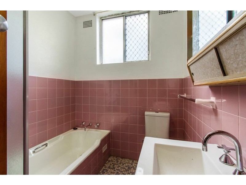 2/39 Masons Pde, Gosford NSW 2250