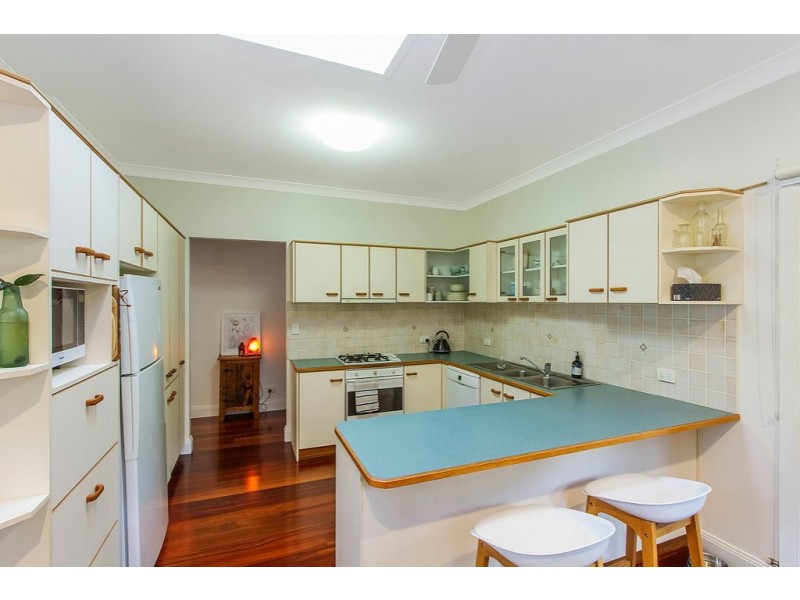 26 Scott Street, Point Clare NSW 2250
